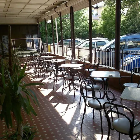 酒店 埃尔维拉酒店 2*