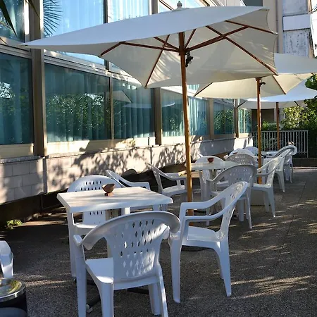 埃尔维拉酒店 2* 里米尼