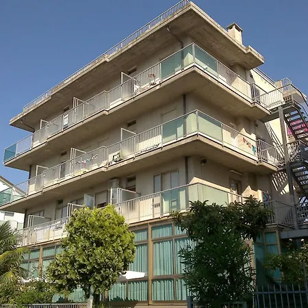 酒店 埃尔维拉酒店 2*